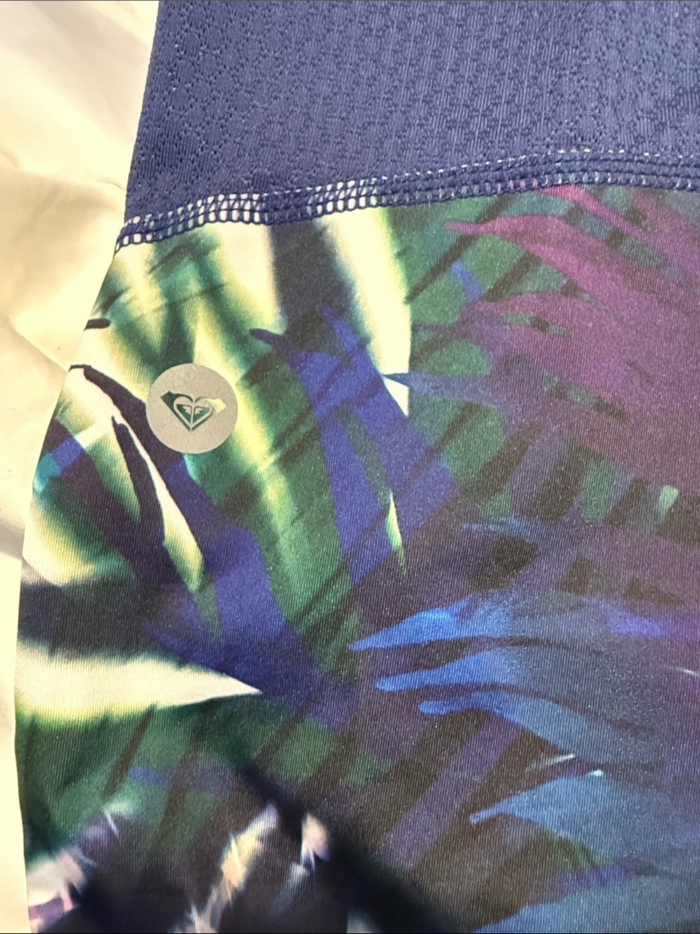 Roxy Tropical Print Sports Bra & Leggings Set - Multicolor - Picture 8 of 11